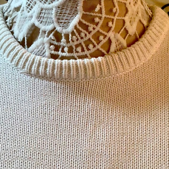 378 🌼EUC Brandy Melville Striped Sweater🌼 - Picture 2 of 6